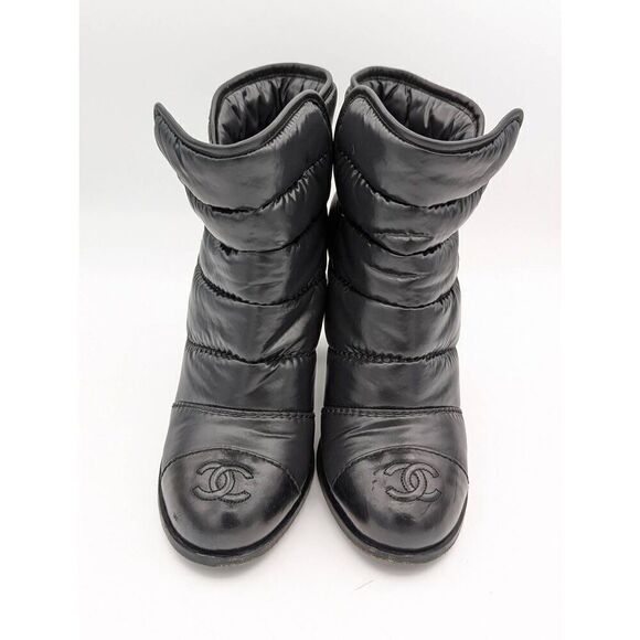 Chanel interlocking CC puffer ankle boots 38.5 - Picture 6 of 10